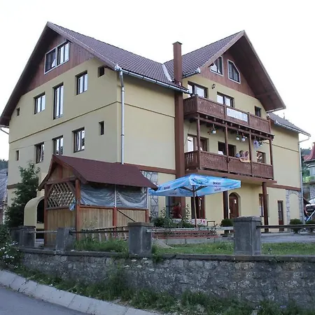 Floare De Colt Guest house 3*