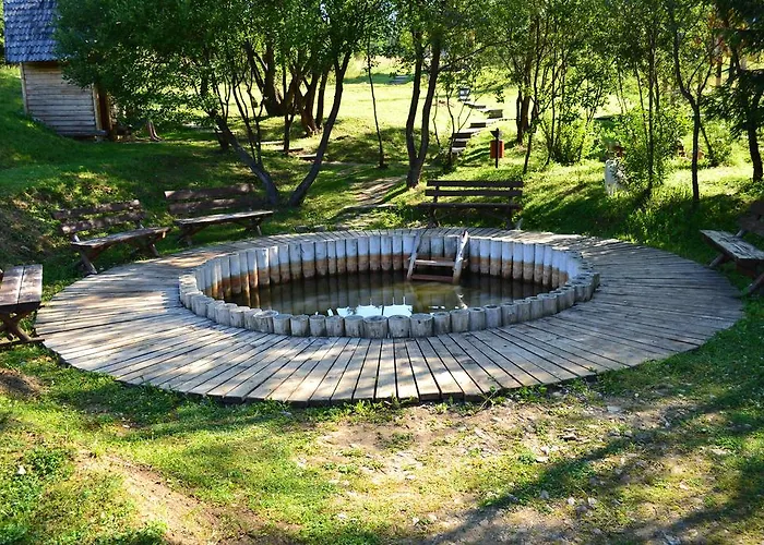 Floare De Colt Konukevi 3*